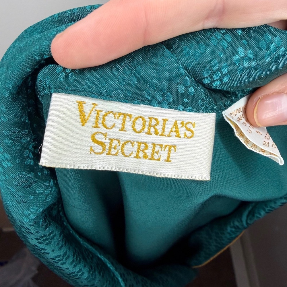 Vintage Victoria's Secret Green Satin Pajama Top Shirt Small Monogram Sleepwear - Picture 6 of 10